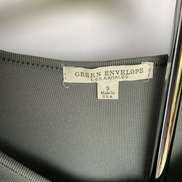 Green Envelope Los Angeles Gray Ruched Blouse - Size Small - Feminine Casual - Picture 3 of 7